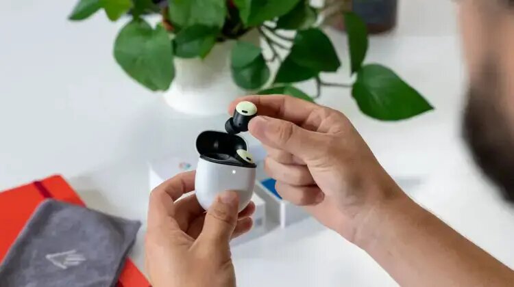 How to Clean Your Pixel Buds and Charging Case